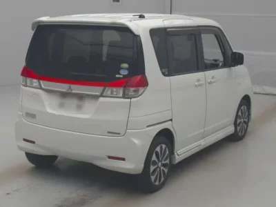 Mitsubishi DELICA D2  с аукциона в Японии