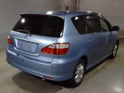 Toyota IPSUM  с аукциона в Японии