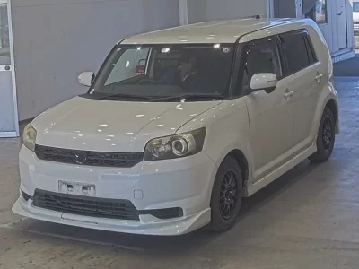 Toyota COROLLA RUMION  с аукциона в Японии