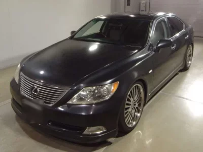 Lexus LS  с аукциона в Японии