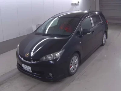 Toyota WISH  с аукциона в Японии