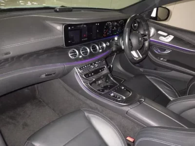 Mercedes-Benz E CLASS  с аукциона в Японии