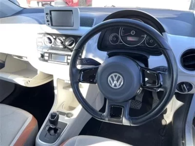 Volkswagen UP  с аукциона в Японии