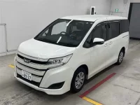 Toyota NOAH лот № 30074 оценка 4  с аукциона в Японии 3