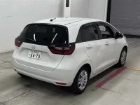 Honda FIT лот № 30072 оценка 4  с аукциона в Японии 4