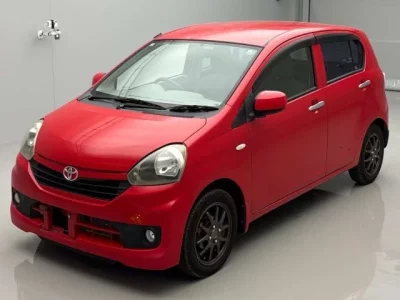 Toyota PIXIS EPOCH  с аукциона в Японии