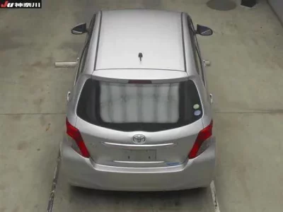 Toyota VITZ  с аукциона в Японии