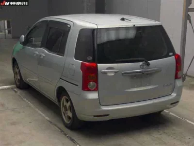 Toyota RAUM  с аукциона в Японии