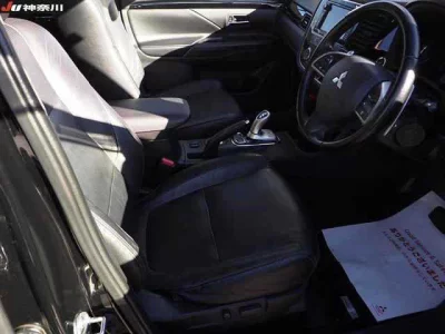 Mitsubishi OUTLANDER PHEV