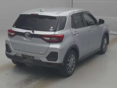 Toyota RAIZE  с аукциона в Японии