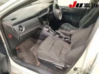 Toyota AURIS лот № 3050 оценка R  с аукциона в Японии 2