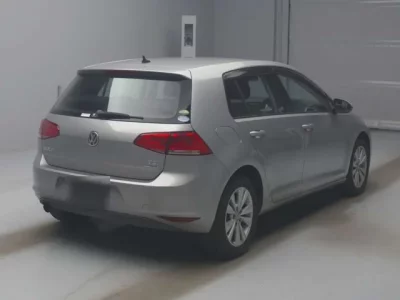 Volkswagen GOLF  с аукциона в Японии