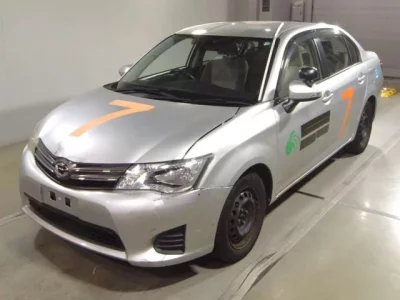 Toyota COROLLA AXIO  с аукциона в Японии