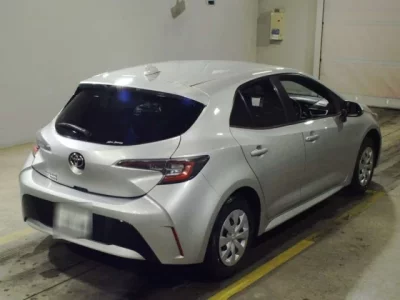 Toyota COROLLA SPORT  с аукциона в Японии