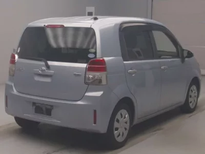 Toyota SPADE  с аукциона в Японии