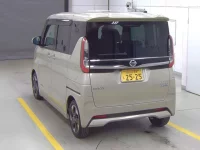 Nissan ROOX лот № 3007 оценка 3.5  с аукциона в Японии 1