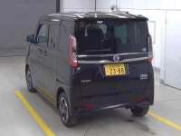 Nissan ROOX лот № 3011 оценка 3.5  с аукциона в Японии 1