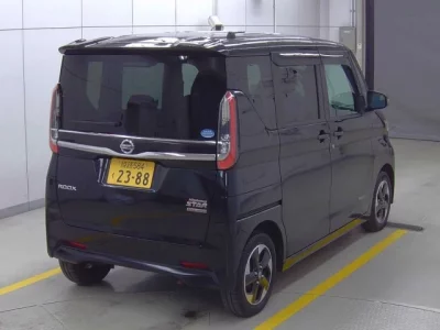 Nissan ROOX  с аукциона в Японии
