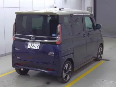 Nissan ROOX  с аукциона в Японии