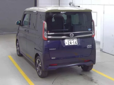 Nissan ROOX  с аукциона в Японии