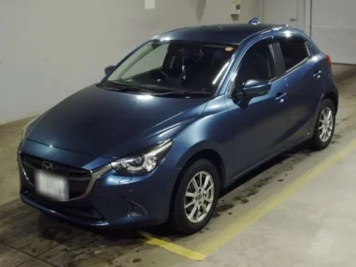 Mazda DEMIO  с аукциона в Японии