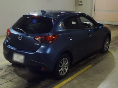 Mazda DEMIO  с аукциона в Японии