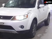 Mitsubishi OUTLANDER лот № 30035 оценка 3.5  с аукциона в Японии 6