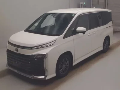 Toyota VOXY  с аукциона в Японии
