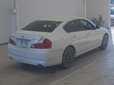 Nissan FUGA  с аукциона в Японии