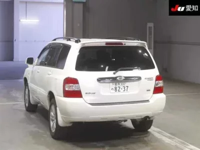 Toyota KLUGER  с аукциона в Японии