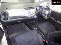 Honda FIT лот № 3005 оценка 3.5  с аукциона в Японии 2