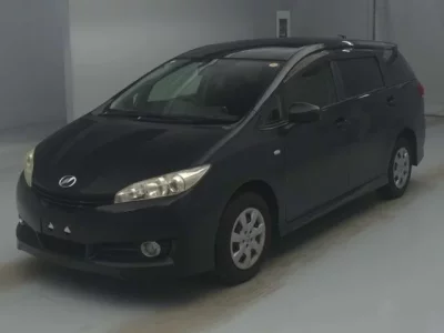 Toyota WISH  с аукциона в Японии
