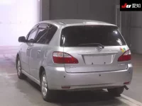 Toyota IPSUM лот № 30101 оценка R  с аукциона в Японии 1