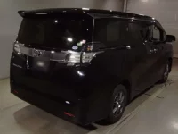 Toyota VELLFIRE лот № 68 оценка 4  с аукциона в Японии 1
