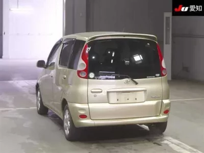 Toyota FUNCARGO  с аукциона в Японии