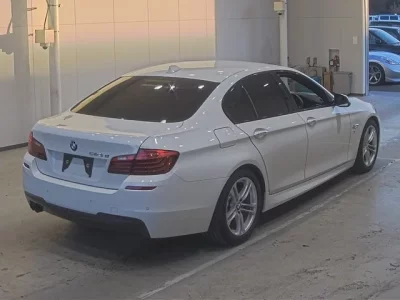 BMW 5-Series  с аукциона в Японии