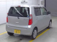 Suzuki WAGON R лот № 3062 оценка 4.5  с аукциона в Японии 1
