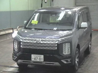 Mitsubishi DELICA D5