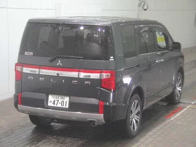 Mitsubishi DELICA D5