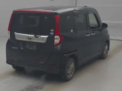 Toyota ROOMY  с аукциона в Японии