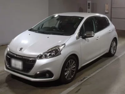 Peugeot 208  с аукциона в Японии