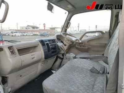 Hino DUTRO  с аукциона в Японии