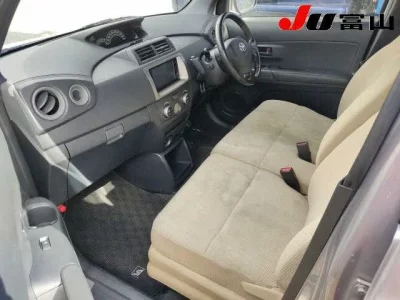 Toyota BB  с аукциона в Японии