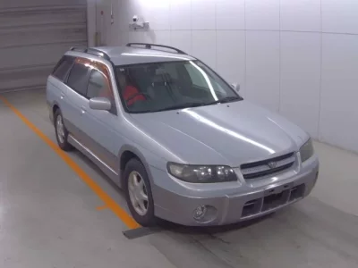 Nissan AVENIR WAGON