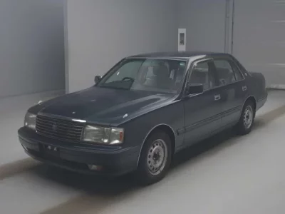 Toyota CROWN  с аукциона в Японии