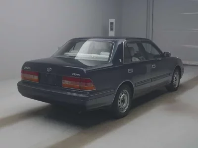Toyota CROWN  с аукциона в Японии