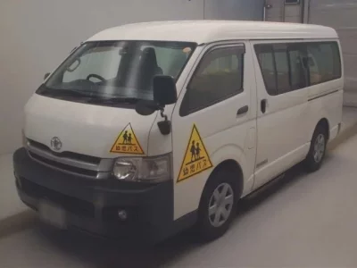Toyota HIACE  с аукциона в Японии