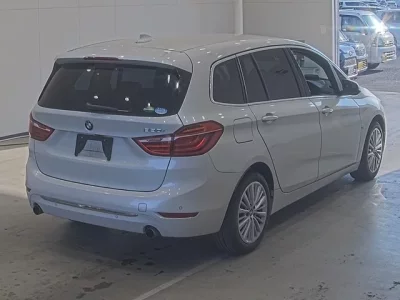 BMW 2-Series  с аукциона в Японии