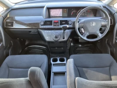 Honda ELYSION  с аукциона в Японии