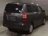 Toyota NOAH лот № 4100 оценка RA  с аукциона в Японии 1